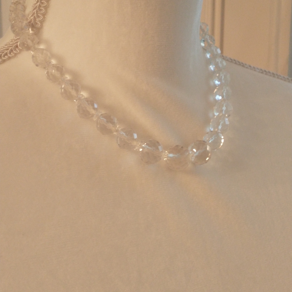 14k Gold Fill Graduated Crystal Quartz Necklace - Picture 10 of 10